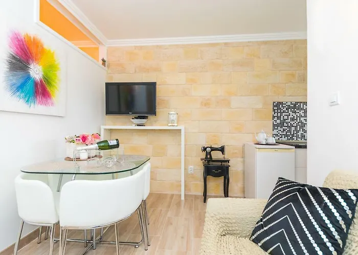 Lux Lana 스플리트