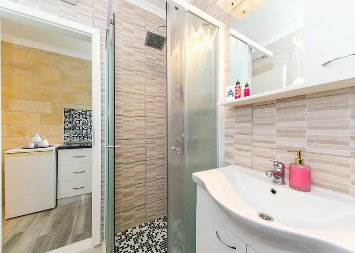 Lux Lana 스플리트